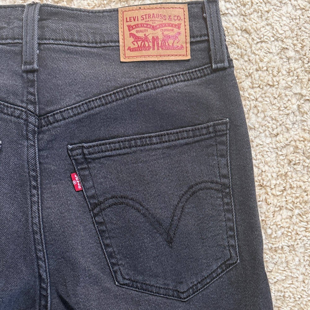 Levi's Black Back Pocket Straight Jeans